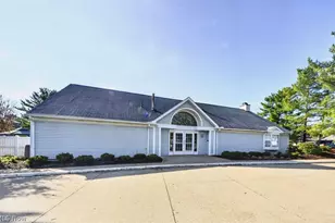 2069 Saxony Dr, Akron, OH 44313 - Photo 23