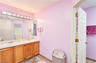 2069 Saxony Dr, Akron, OH 44313 - Photo 15