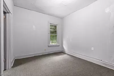 319 N 7th Street, Martins Ferry, OH 43935 - Photo 17