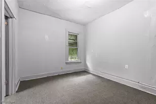 319 N 7th St, Martins Ferry, OH 43935 - Photo 17