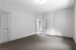 319 N 7th St, Martins Ferry, OH 43935 - Photo 15