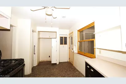 556 Royal Avenue, Akron, OH 44303 - Photo 9