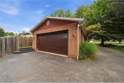 7445 Market Avenue N, Canton, OH 44721 - Photo 37