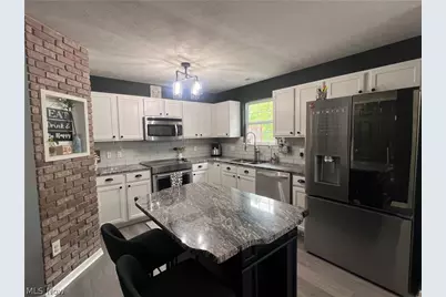 10523 Herrington Drive, Aurora, OH 44202 - Photo 9