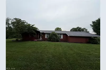 1038 College Drive SE, New Philadelphia, OH 44663 - Photo 1