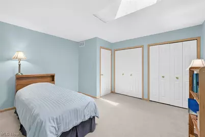 8753 Treetop Trail, Grandview Heights, OH 44147 - Photo 11