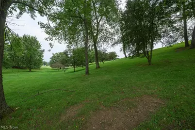 962 Shane Drive SW, Sugarcreek, OH 44681 - Photo 13