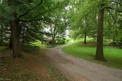 962 Shane Drive SW, Sugarcreek, OH 44681 - Photo 13