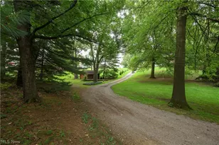 962 Shane Dr SW, Sugarcreek, OH 44681 - Photo 13