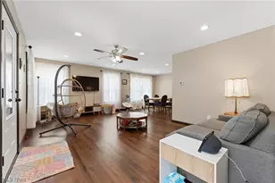 427 W Oak St, Orrville, OH 44667 - Photo 5