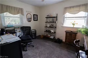 620 Dresden Dr, Hubbard, OH 44425 - Photo 13