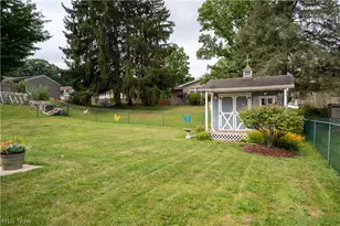 620 Dresden Dr, Hubbard, OH 44425 - Photo 27