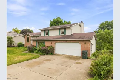 1421 44th Street NE, Canton, OH 44714 - Photo 1