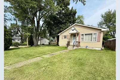 327 Franklin Avenue, Elyria, OH 44035 - Photo 3