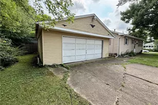 327 Franklin Ave, Elyria, OH 44035 - Photo 7