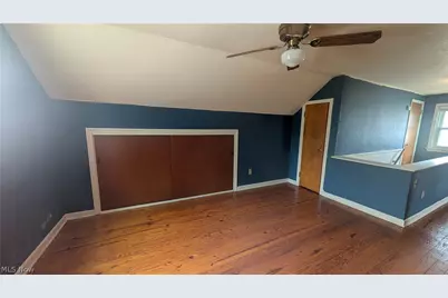 270 E 330th Street, Willowick, OH 44095 - Photo 15