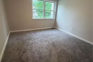 9409 Manor Ave, Loveland, OH 44104 - Photo 13