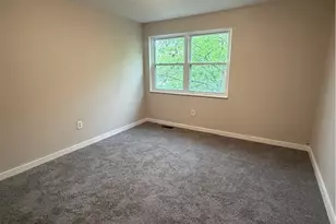 9409 Manor Ave, Loveland, OH 44104 - Photo 7