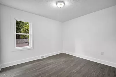 374 Frazier Avenue, Akron, OH 44305 - Photo 13