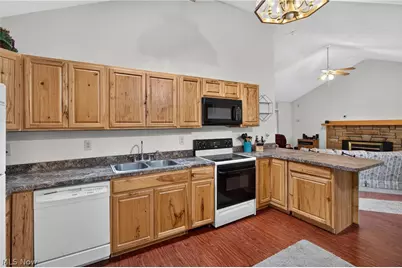10550 Durkee Road, Grafton, OH 44044 - Photo 9