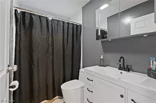 5684 Stanford Ave, Youngstown, OH 44515 - Photo 13