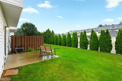 132 Sand Court #6, Fairlawn, OH 44333 - Photo 3