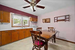 814 S Logan St, Elyria, OH 44035 - Photo 9