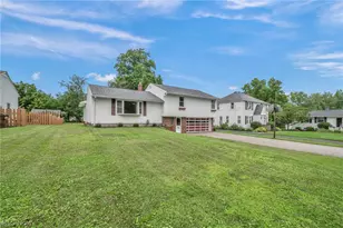131 Yunker Ct, Elyria, OH 44035 - Photo 3
