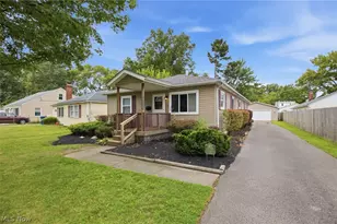 33749 Kenilworth Rd, Eastlake, OH 44095 - Photo 3