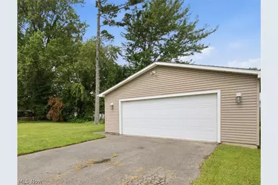 33749 Kenilworth Road, Eastlake, OH 44095 - Photo 29