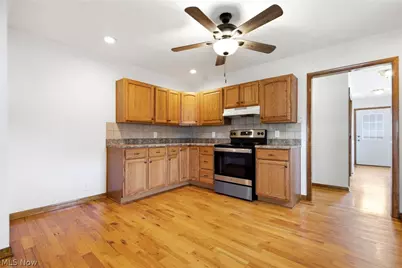 33749 Kenilworth Road, Eastlake, OH 44095 - Photo 11