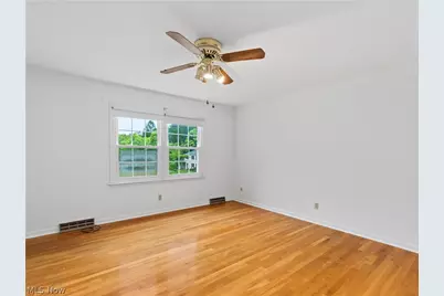 2724 Olentangy Drive, Akron, OH 44333 - Photo 15