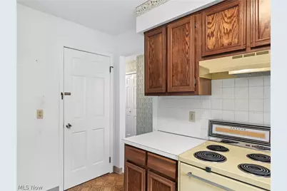 2724 Olentangy Drive, Akron, OH 44333 - Photo 9