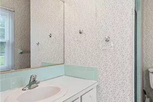 2724 Olentangy Dr, Akron, OH 44333 - Photo 19