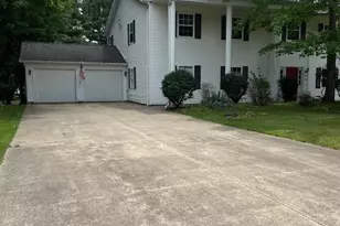119 Burlington Oval Dr, Chardon, OH 44024 - Photo 3