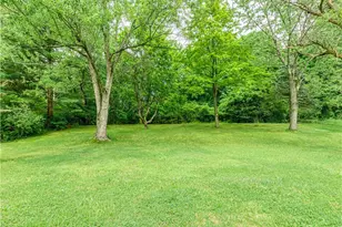 132 Parkview Dr, Aurora, OH 44202 - Photo 3