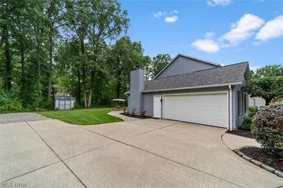 376 Creekside Drive, Avon Lake, OH 44012 - Photo 3