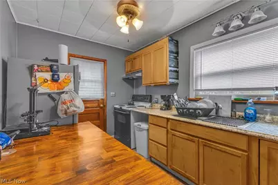 313 Woodside Avenue NE, North Canton, OH 44720 - Photo 7