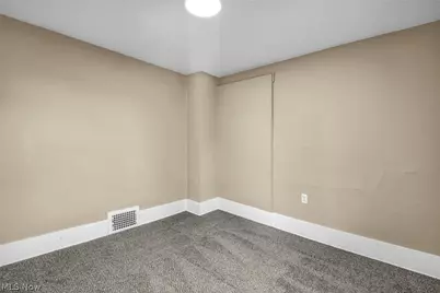 1270 Kentucky Avenue, Akron, OH 44314 - Photo 17