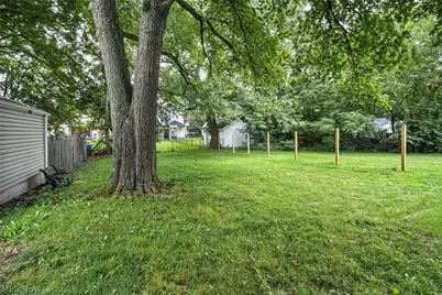 1270 Kentucky Avenue, Akron, OH 44314 - Photo 47