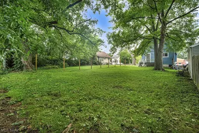 1270 Kentucky Avenue, Akron, OH 44314 - Photo 43