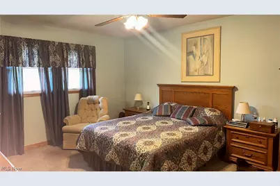 840 W Park Avenue, Hubbard, OH 44425 - Photo 13