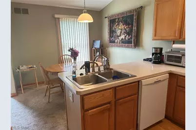 840 W Park Avenue, Hubbard, OH 44425 - Photo 9