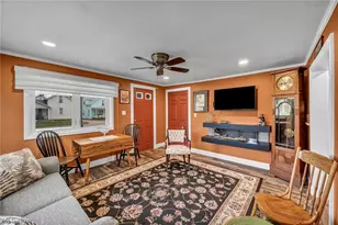 902 E 2nd St, Port Clinton, OH 43452 - Photo 7