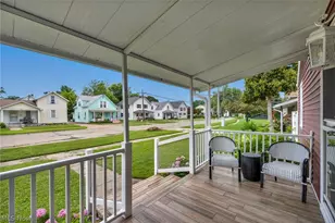 902 E 2nd St, Port Clinton, OH 43452 - Photo 3