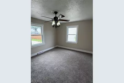 456 W Wilson Street, Struthers, OH 44471 - Photo 11