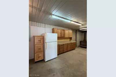 456 W Wilson Street, Struthers, OH 44471 - Photo 39