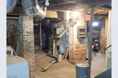 261 Harrison Street, Elyria, OH 44035 - Photo 9