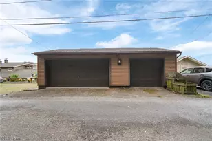 3867 Bay Path Dr, Akron, OH 44319 - Photo 5