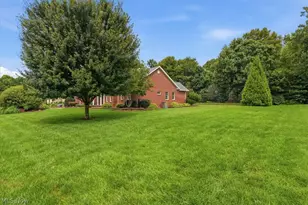 66 Alexander Dr, Williamstown, WV 26187 - Photo 11